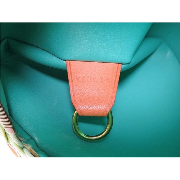 Louis Vuitton Lime Green Barrel Shoulder Bag - Picture 15 of 16